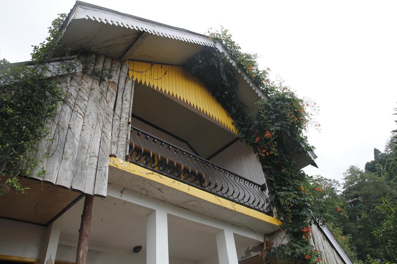 Vamoose Mandarin Village Resort Rinchenpong Exterior photo